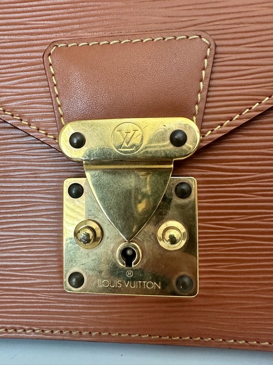 Louis Vuitton Epi Leather Clutch - Picture 9 of 9